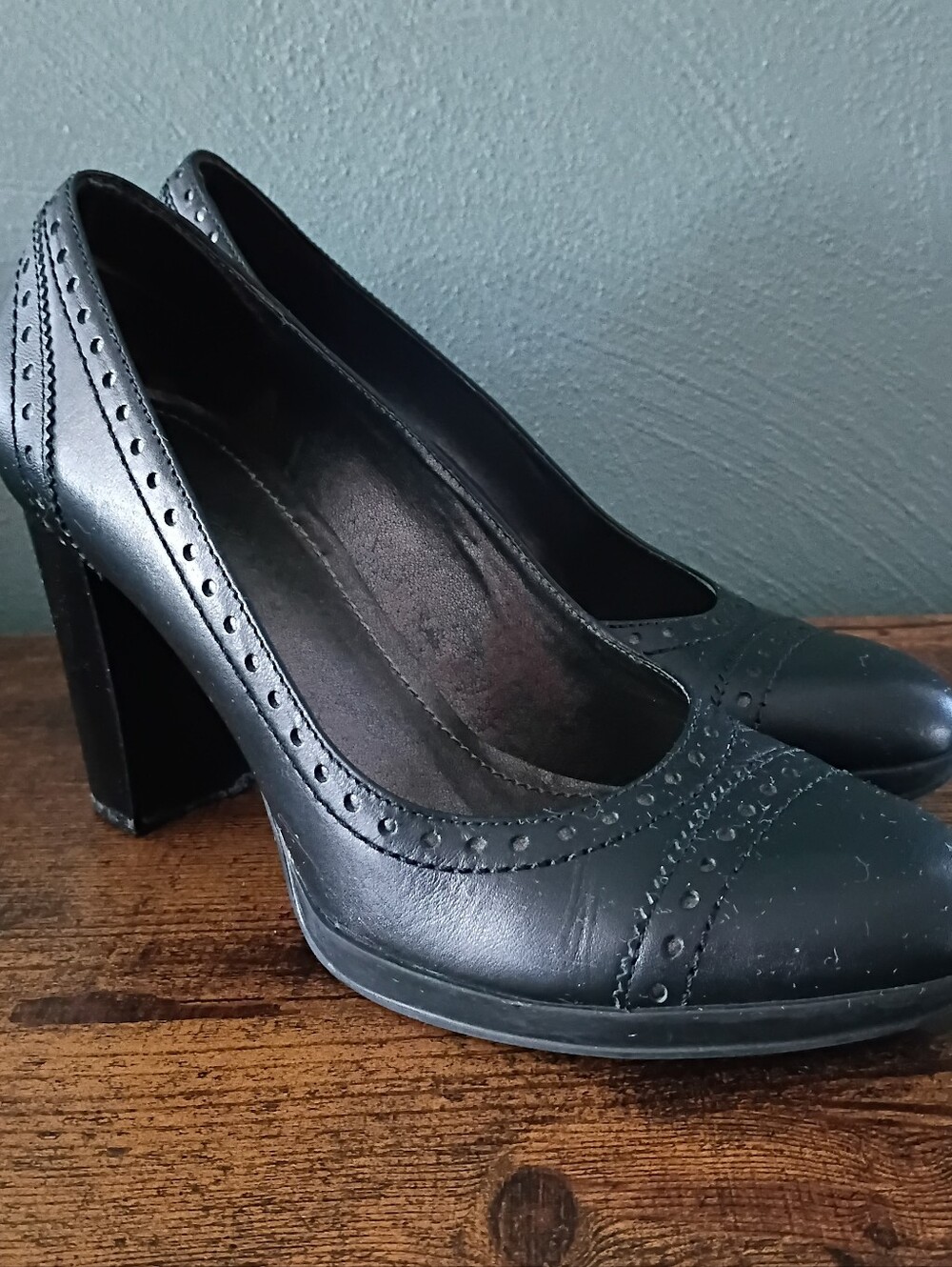 Franco Sarto Black Leather Block Heel Pumps 8.5M Brogue Perforated Career Shoes